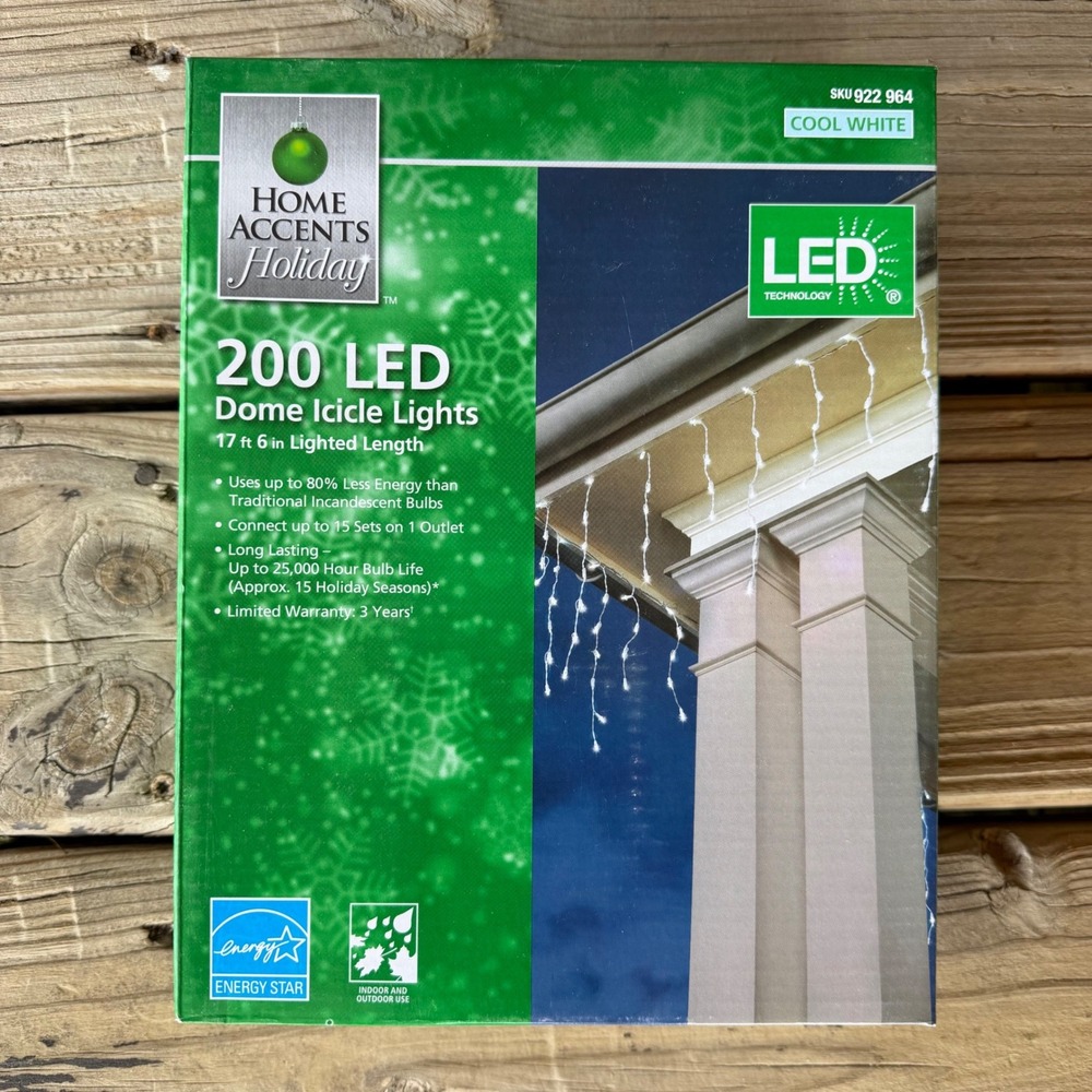 Home Accents Holiday 200 LED Dome Icicle Lights Cool White 17.5ft White Wire NEW